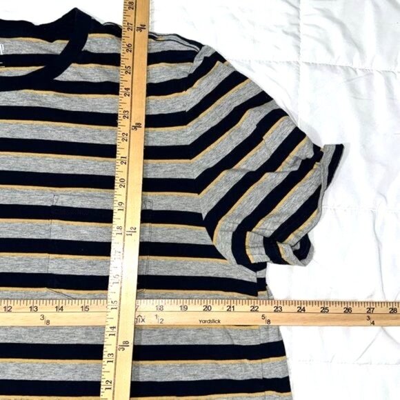 Gap Mens Striped Pocket T-Shirt XXL Everyday Fit Navy/Gray/Yellow Cotton Crewnec - Picture 4 of 4